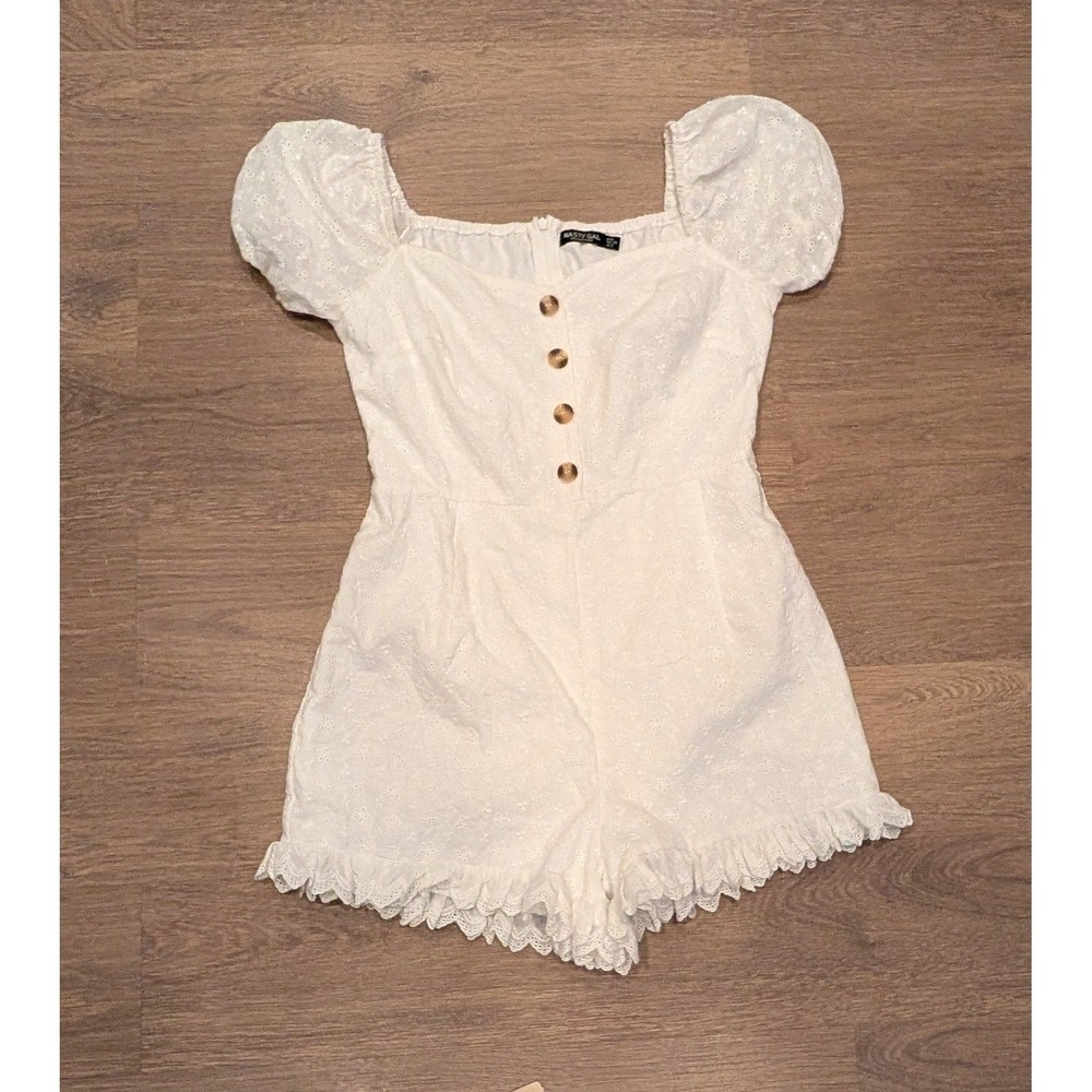 Sweet cottagecore meets coastal summer romper Nasty Gal size 4